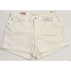 Levi’s Shorts Women’s Size 33 Mid Length Chalk White (A0127)